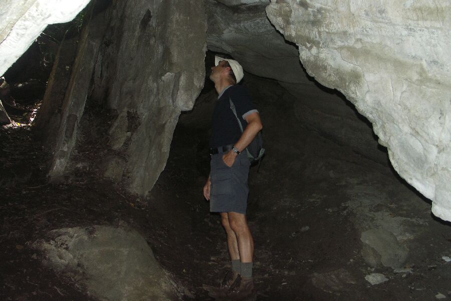 Onepoto Caves