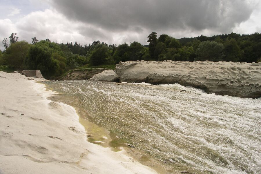 An den Te Reinga Falls