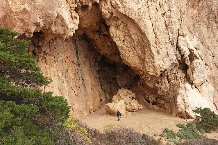 Cala Gonone, Höhle